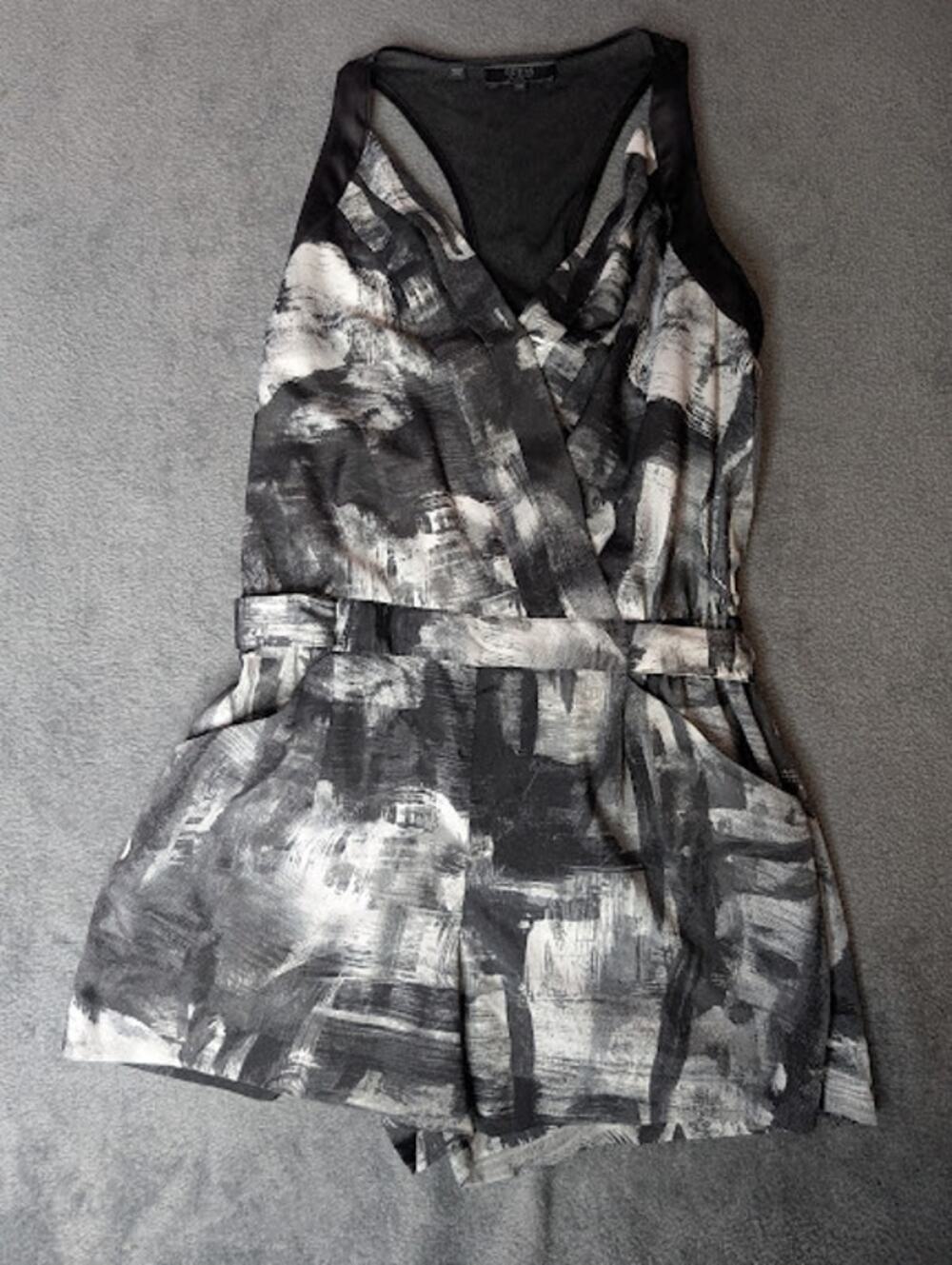 GUESS womens romper black/white/gray shorts size XS